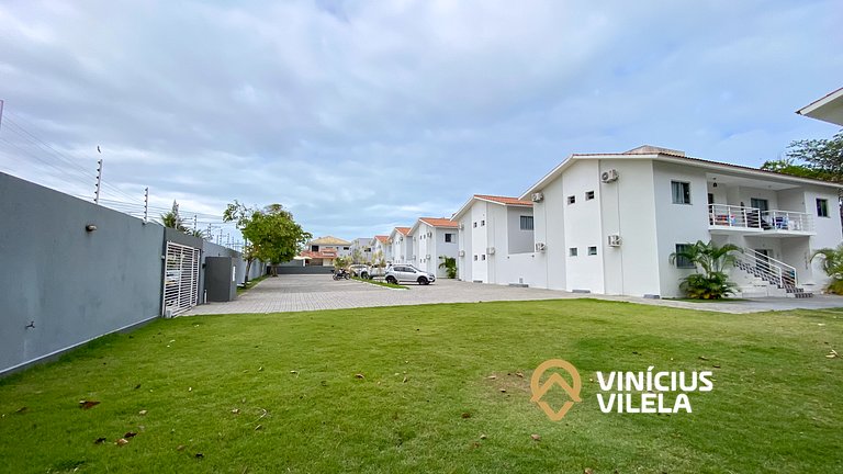 Apartamento 2Q no condomínio Vila Tropical, a uma quadra da