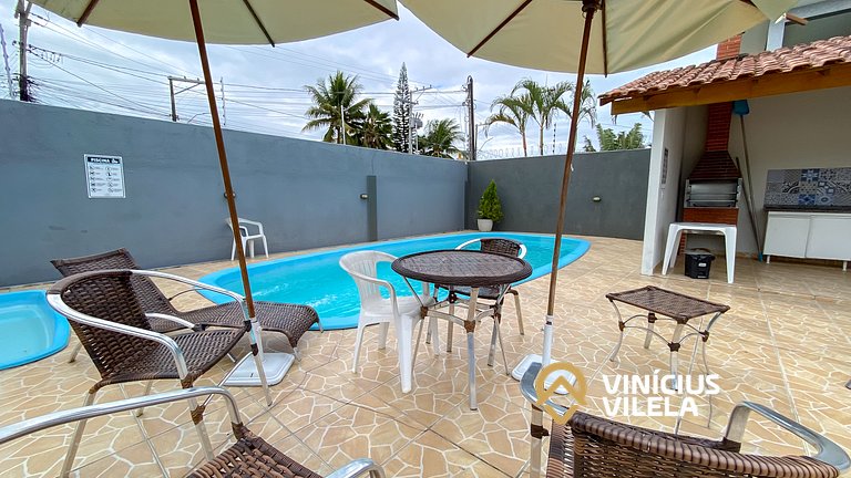 Apartamento 2Q no condomínio Vila Tropical, a uma quadra da