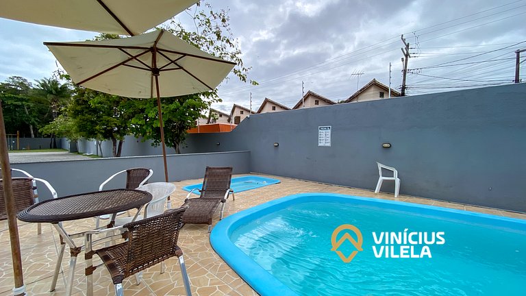 Apartamento 2Q no condomínio Vila Tropical, a uma quadra da