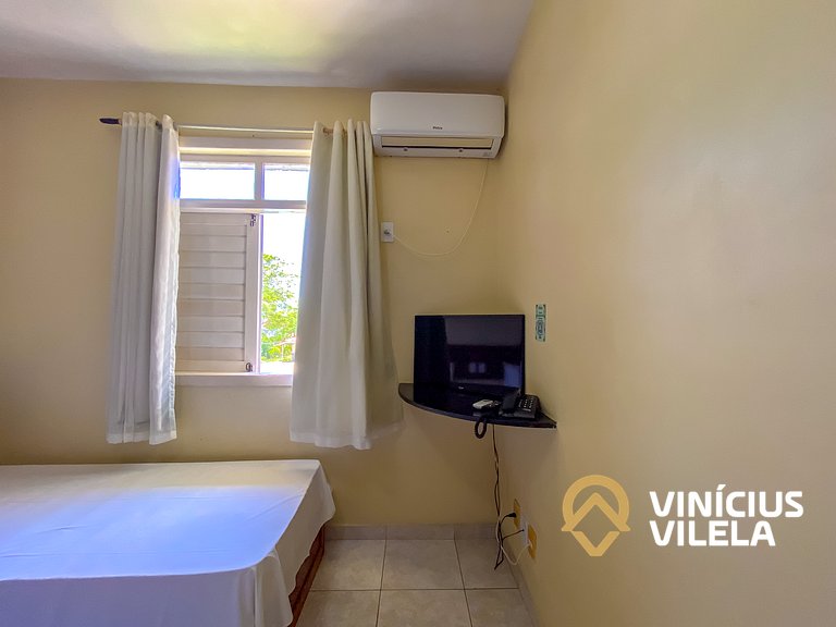 Flat 1 com quarto frente praia de Taperapuã