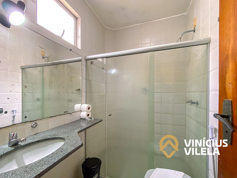 Flat 1 com quarto frente praia de Taperapuã