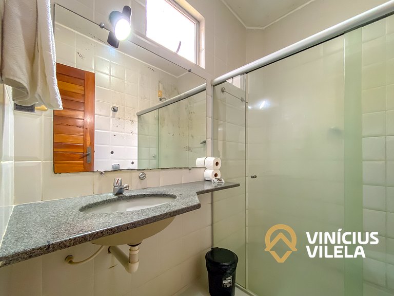 Flat 1 com quarto frente praia de Taperapuã