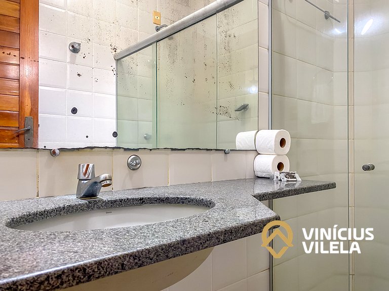 Flat 1 com quarto frente praia de Taperapuã