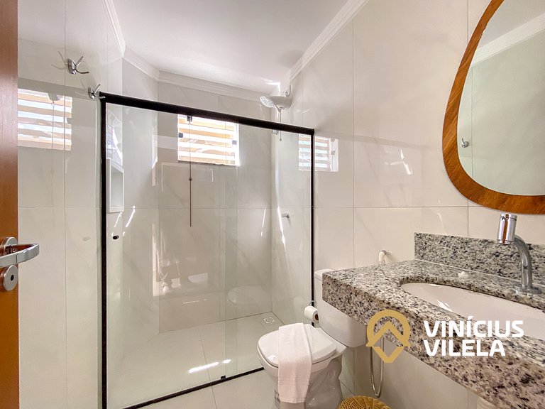 Apê Térreo 2Q prox. a praia de Taperapuã (Axé Moi)