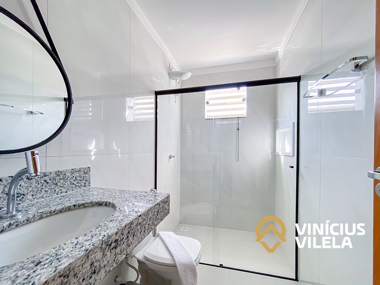 Apê Térreo 3Q prox. a praia de Taperapuã (Axé Moi)