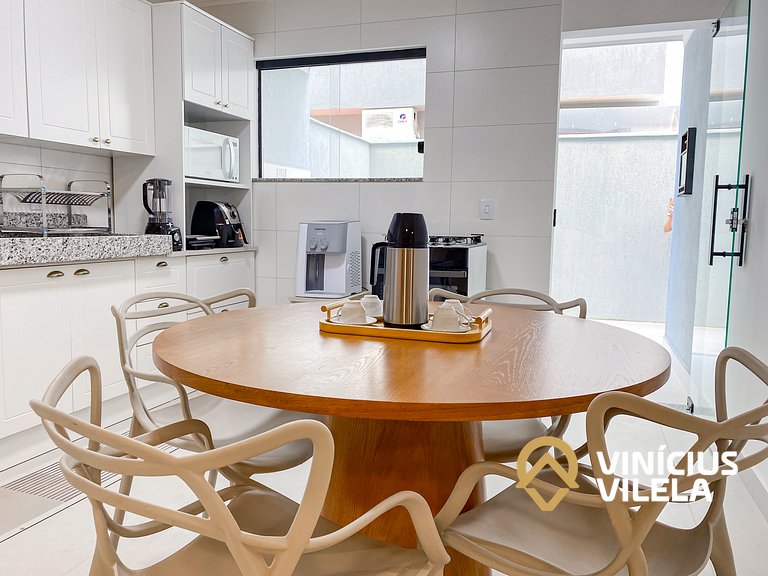 Apê Térreo 3Q prox. a praia de Taperapuã (Axé Moi)