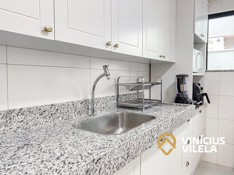 Apê Térreo 3Q prox. a praia de Taperapuã (Axé Moi)