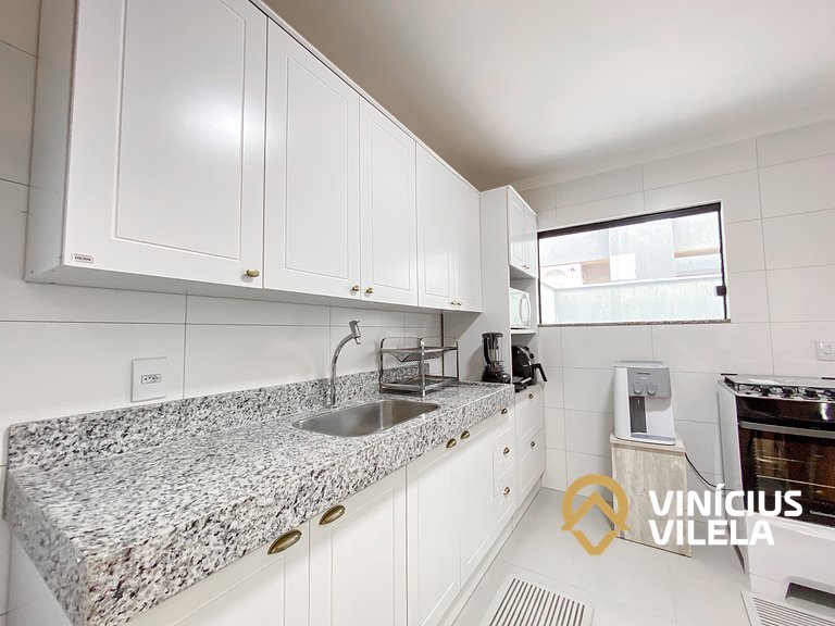 Apê Térreo 3Q prox. a praia de Taperapuã (Axé Moi)