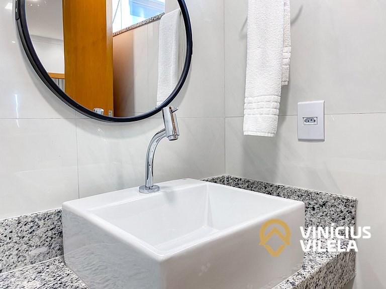 Apê Térreo 3Q prox. a praia de Taperapuã (Axé Moi)