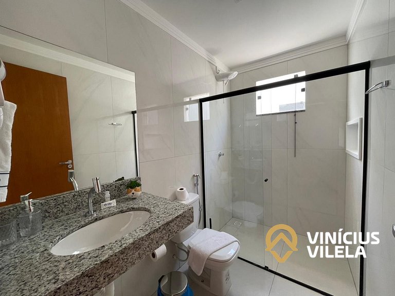 Apê com 3Q prox. a praia de Taperapuã (Axé Moi)