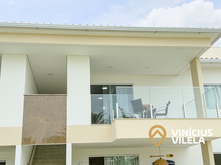 Apê 3Q Frente a praia do Mutá cond. com piscina