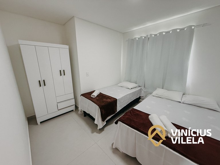 Apê 3Q Frente a praia do Mutá cond. com piscina