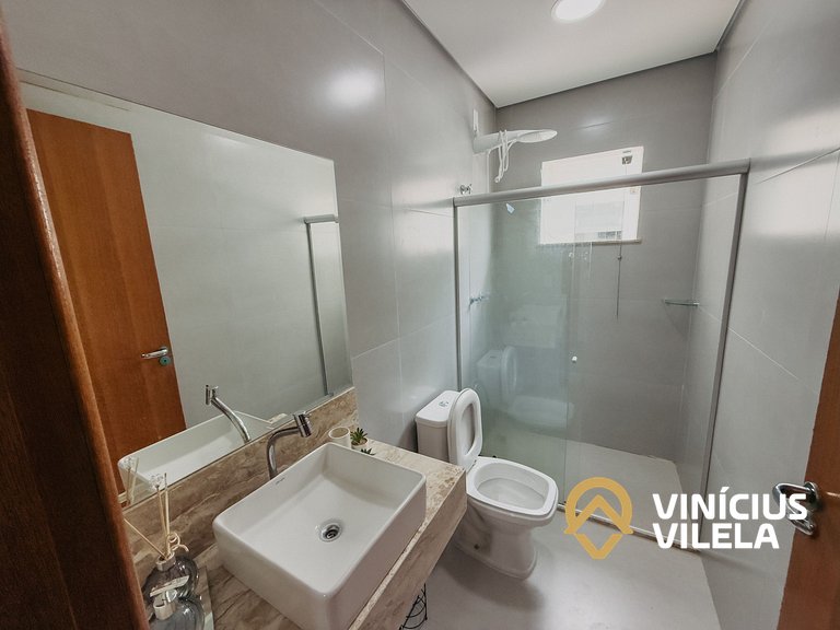 Apê 3Q Frente a praia do Mutá cond. com piscina