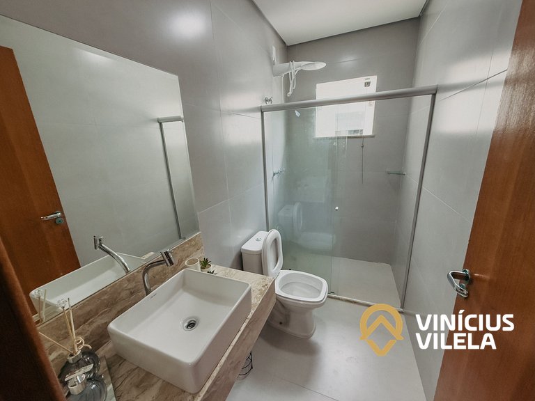 Apê 3Q Frente a praia do Mutá cond. com piscina