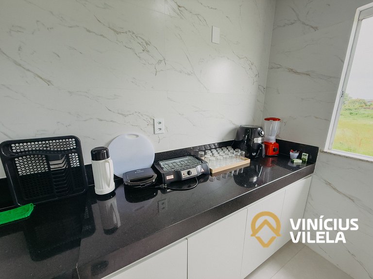 Apê 3Q Frente a praia do Mutá cond. com piscina