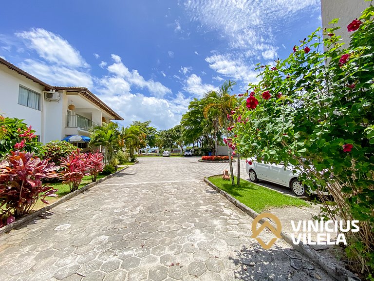 Apê 3Q Frente a praia do Mutá cond. com piscina