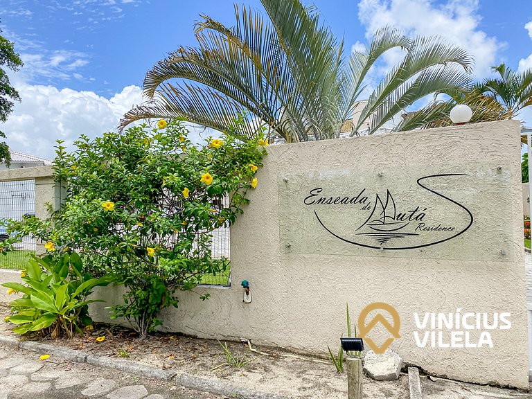 Apê 3Q Frente a praia do Mutá cond. com piscina