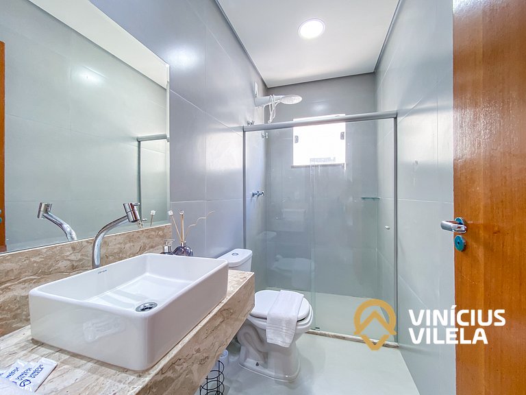 Apê 3Q Frente a praia do Mutá cond. com piscina