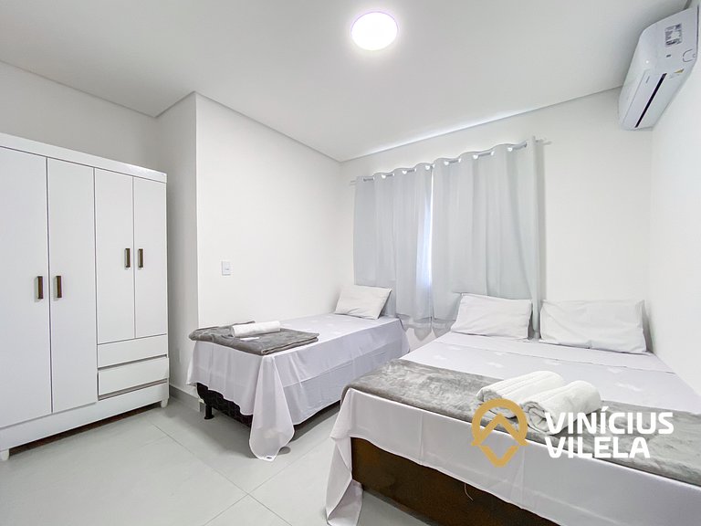 Apê 3Q Frente a praia do Mutá cond. com piscina