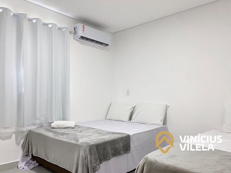 Apê 3Q Frente a praia do Mutá cond. com piscina