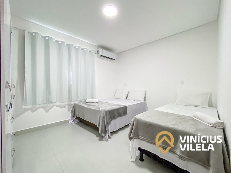 Apê 3Q Frente a praia do Mutá cond. com piscina