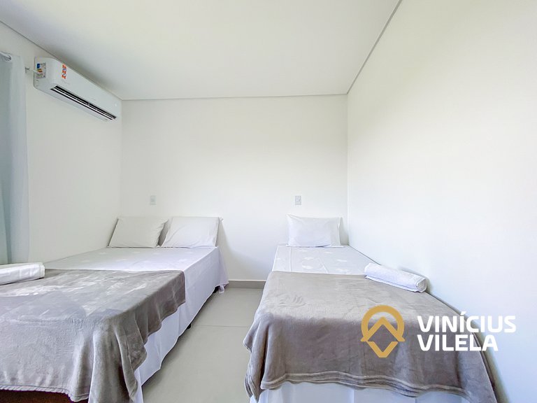 Apê 3Q Frente a praia do Mutá cond. com piscina