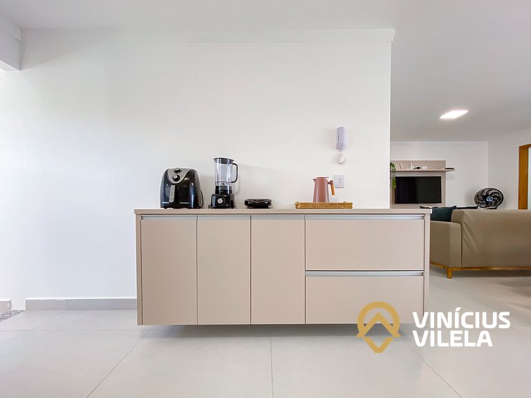 Apê com 3Q prox. a praia de Taperapuã (Axé Moi)