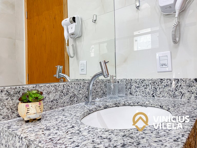 Apê com 3Q prox. a praia de Taperapuã (Axé Moi)