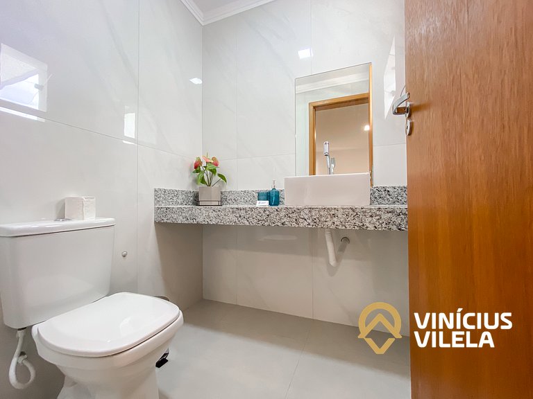 Apê com 3Q prox. a praia de Taperapuã (Axé Moi)