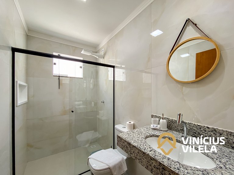 Apê Térreo 2Q prox. a praia de Taperapuã (Axé Moi)