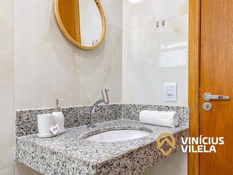 Apê Térreo 2Q prox. a praia de Taperapuã (Axé Moi)