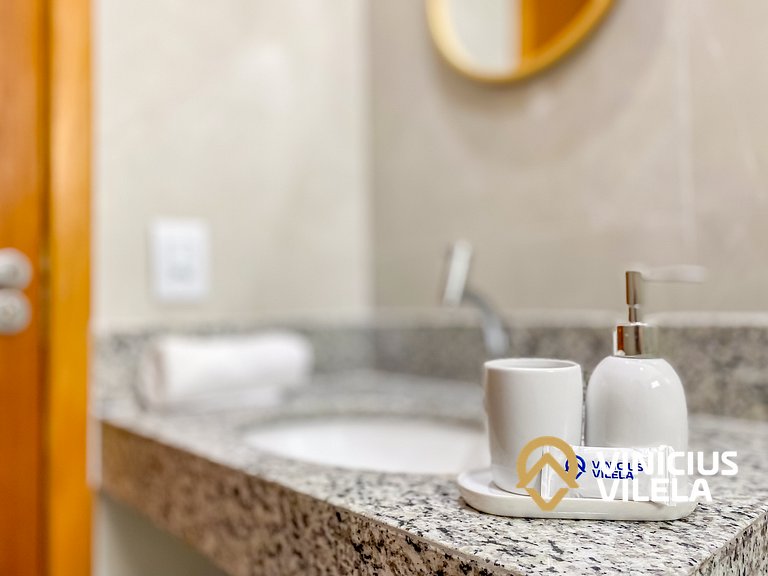 Apê Térreo 2Q prox. a praia de Taperapuã (Axé Moi)