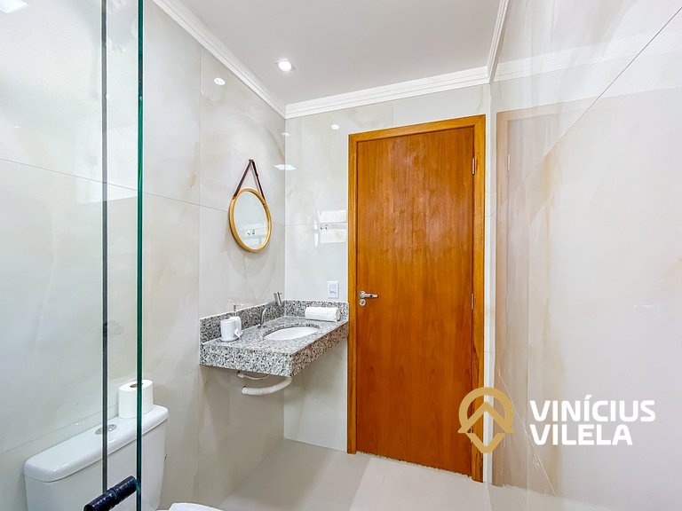 Apê Térreo 2Q prox. a praia de Taperapuã (Axé Moi)