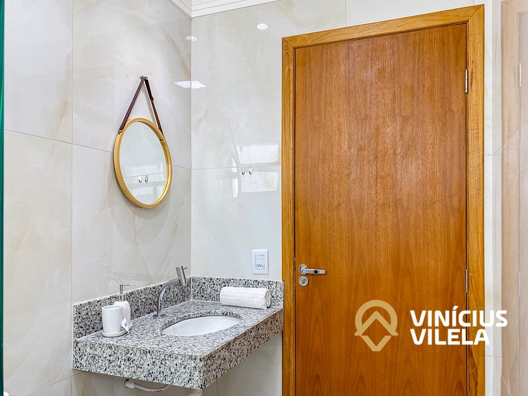 Apê Térreo 2Q prox. a praia de Taperapuã (Axé Moi)