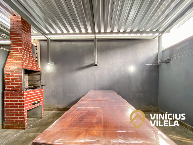 Casa Individual com 2 suítes, cozinha completa, Internet pri