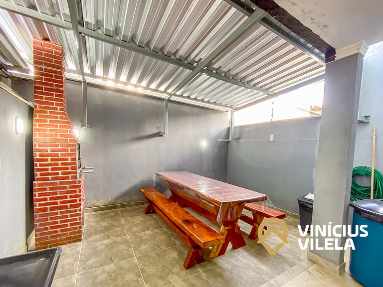 Casa Individual com 2 suítes, cozinha completa, Internet pri