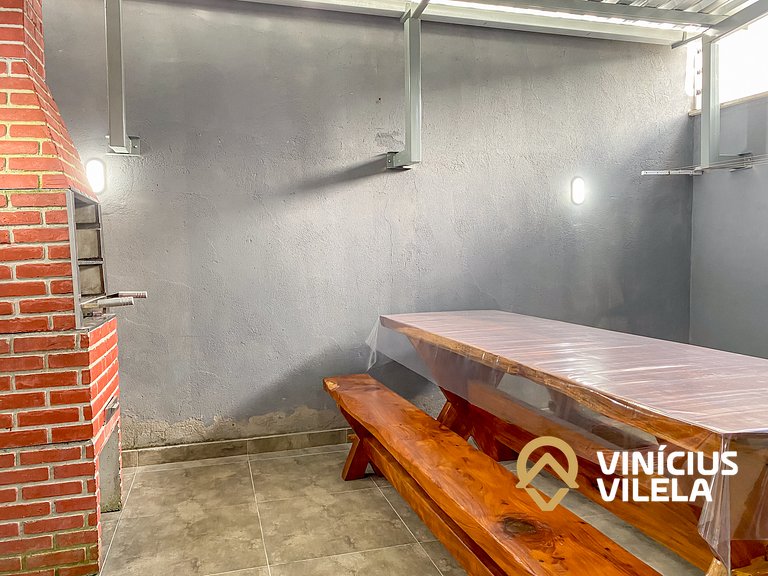 Casa Individual com 2 suítes, cozinha completa, Internet pri