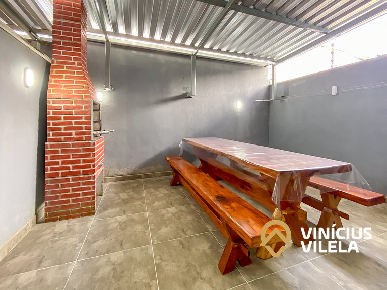 Casa Individual com 2 suítes, cozinha completa, Internet pri