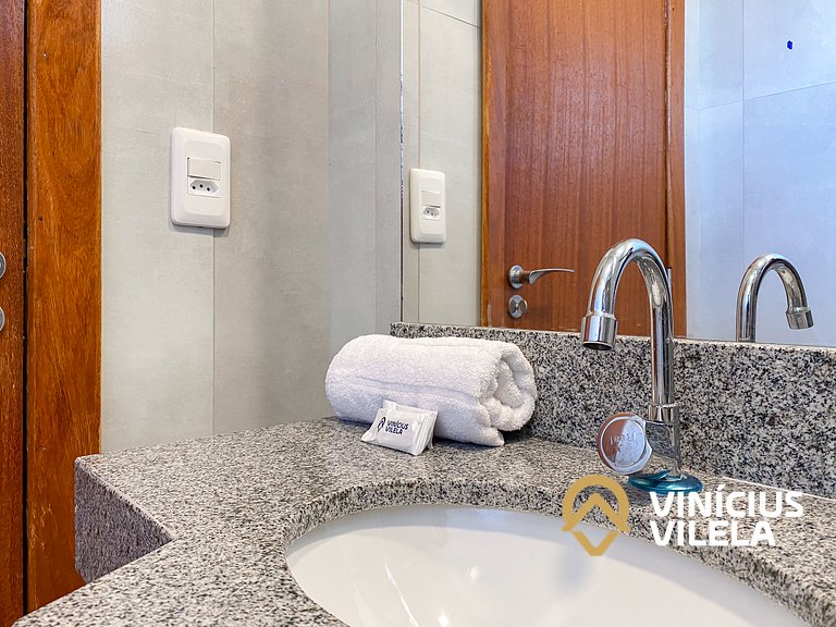 Apto 2(Q), próx a praia de Taperapuã.