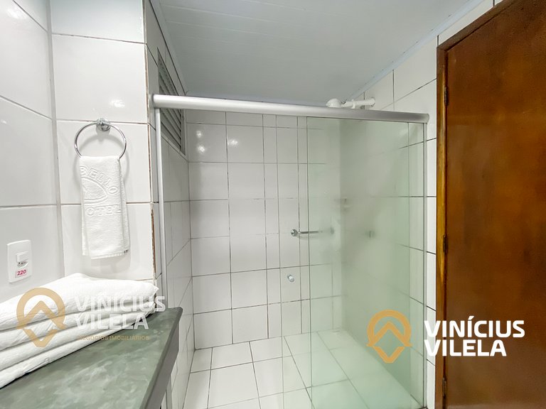 Suiíte com ar , frigobar proximo ao axé Moi