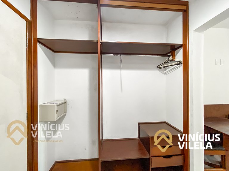 Suiíte com ar , frigobar proximo ao axé Moi