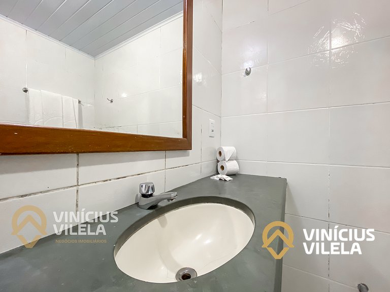 Suiíte com ar , frigobar proximo ao axé Moi