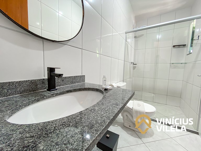 Apto 2Q todo climatizado a 900m Praia de Taperapuã