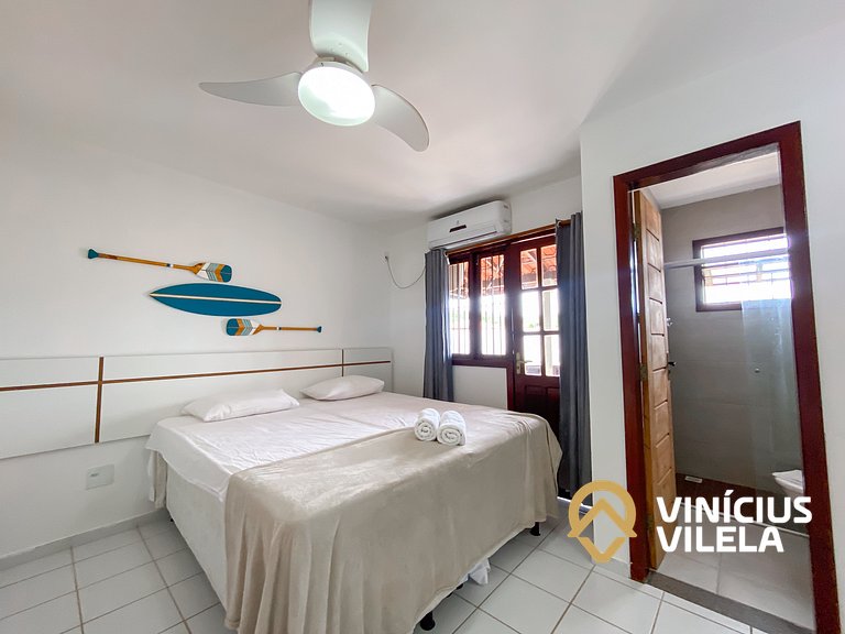 Casa com 3 suítes ambas com ar condicionado e TV, sala clima