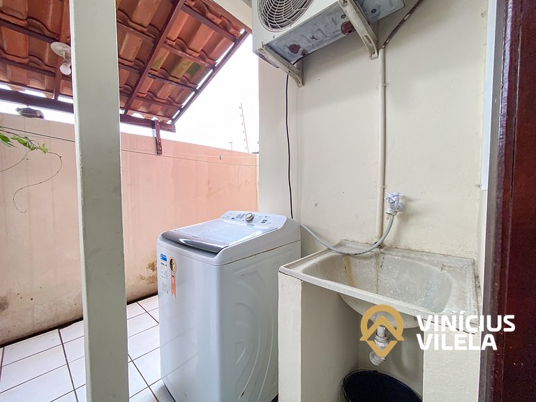 Casa com 3 suítes ambas com ar condicionado e TV, sala clima
