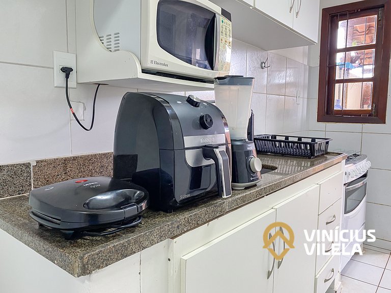 Casa com 3 suítes ambas com ar condicionado e TV, sala clima