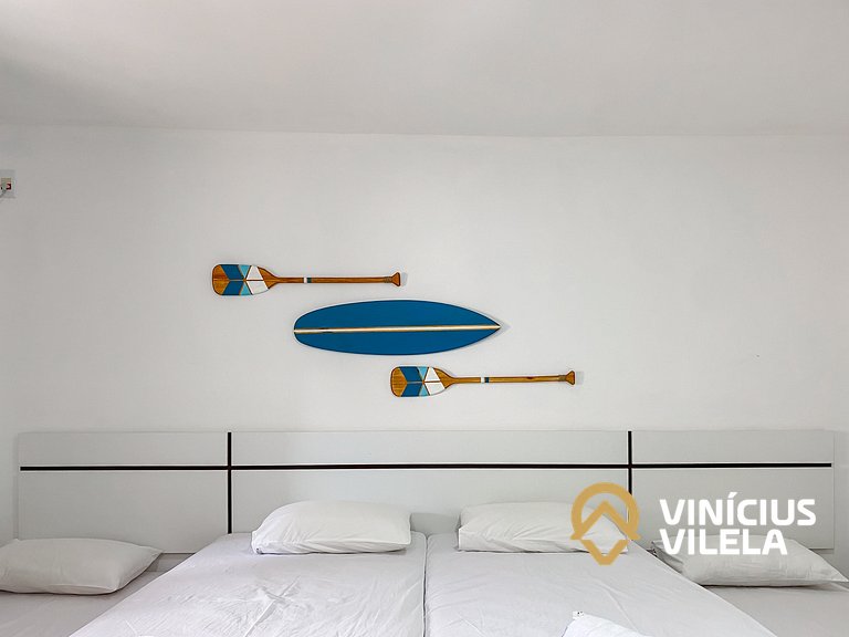 Casa com 3 suítes ambas com ar condicionado e TV, sala clima