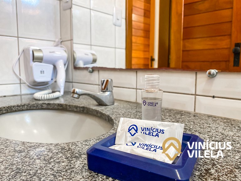 Apto pav. superior 1 quarto frente praia Taperapuã