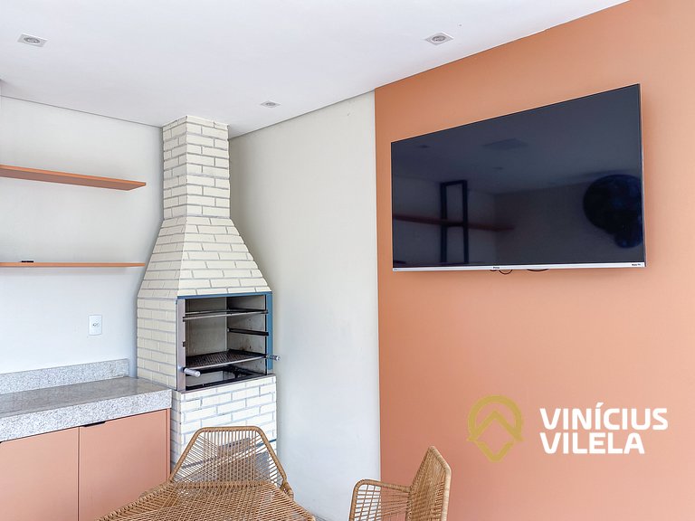 Apto em condomínio a aproximadamente 200m da praia em Coroa