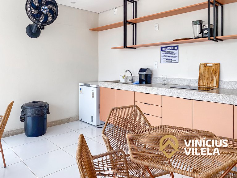 Apto em condomínio a aproximadamente 200m da praia em Coroa